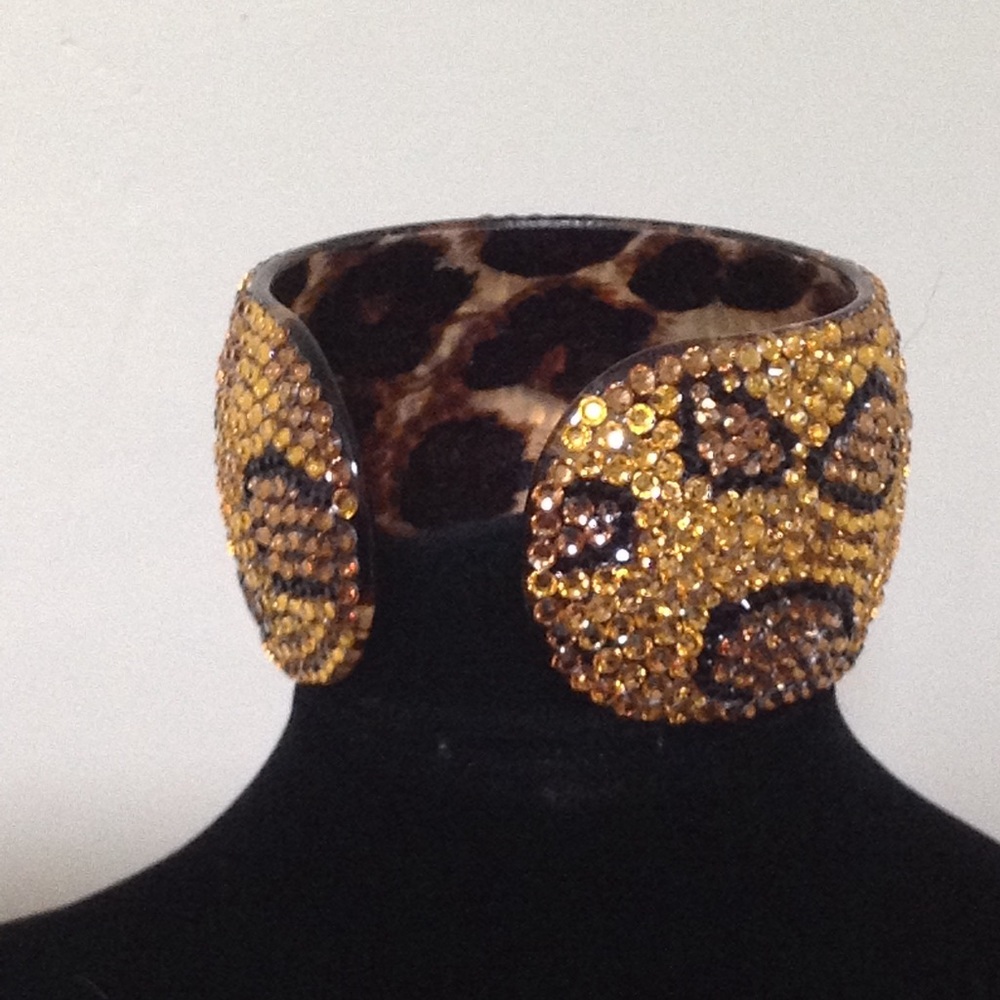 Rhinestone leopard cuff - Picture 4 of 4